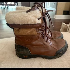 Ugg’s waterproof kids boots size 3